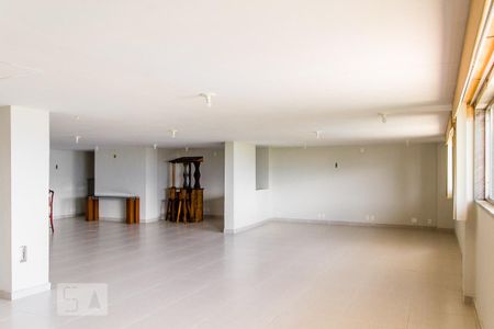 Casa à venda com 950m², 5 quartos e 4 vagas Casa à venda com 950m², 5 quartos e 4 vagasSalão de Festas