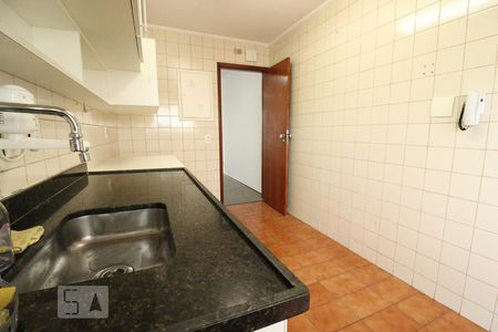 Apartamento à venda com 72m², 2 quartos e 2 vagasCozinha