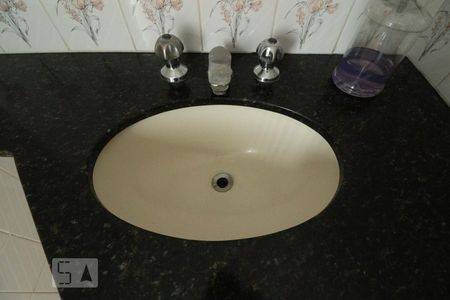 Apartamento à venda com 72m², 2 quartos e 2 vagasBanheiro 2