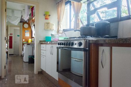 Apartamento à venda com 300m², 3 quartos e 4 vagasCozinha