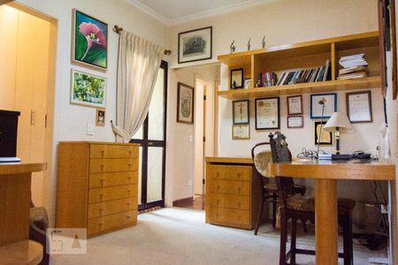 Apartamento à venda com 300m², 3 quartos e 4 vagasHall dos quartos 