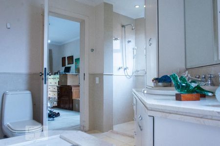 Apartamento à venda com 300m², 3 quartos e 4 vagasBanheiro Suite Master