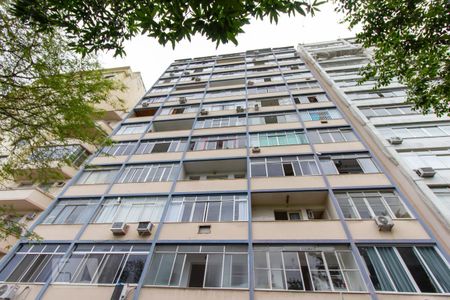 Studio para alugar com 33m², 1 quarto e sem vaga Studio para alugar com 33m², 1 quarto e sem vagaFachada