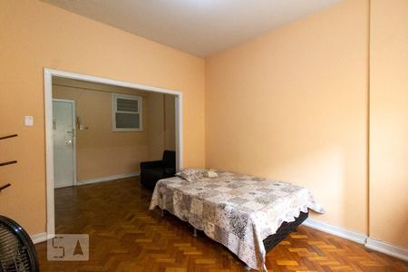 Sala de kitnet/studio para alugar com 1 quarto, 33m² em Flamengo, Rio de Janeiro