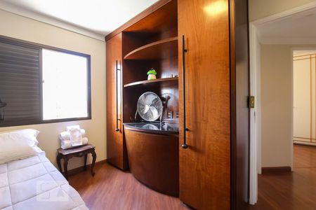 Apartamento à venda com 118m², 3 quartos e 3 vagasQuarto 3