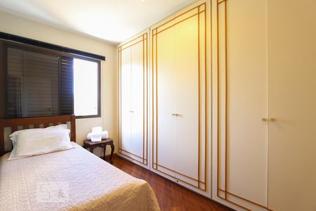 Apartamento à venda com 118m², 3 quartos e 3 vagasQuarto 2