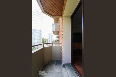 Apartamento à venda com 118m², 3 quartos e 3 vagasVaranda da sala