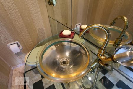 Apartamento à venda com 118m², 3 quartos e 3 vagasLavabo - Torneira