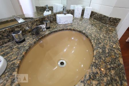 Apartamento à venda com 118m², 3 quartos e 3 vagasBanheiro - Pia