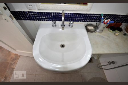 Apartamento para alugar com 100m², 3 quartos e 1 vagaBanheiro - Pia