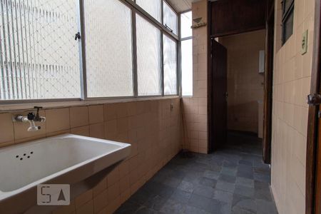 Apartamento para alugar com 75m², 2 quartos e 1 vagaÁrea de Serviço