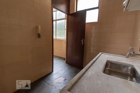 Apartamento para alugar com 75m², 2 quartos e 1 vagaCozinha