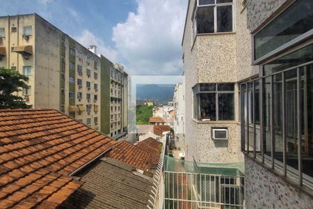 Vista do Quarto 1 de apartamento para alugar com 3 quartos, 80m² em Vila Isabel, Rio de Janeiro