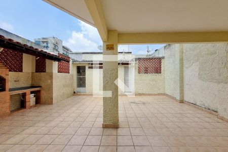 Apartamento à venda com 80m², 3 quartos e sem vagaÁrea comum 