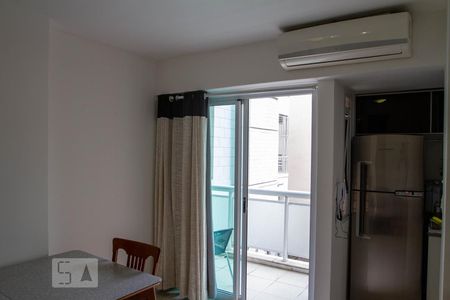 Sala de apartamento à venda com 2 quartos, 71m² em Jardim Botânico, Rio de Janeiro