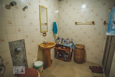 Casa à venda com 90m², 3 quartos e 2 vagas Casa à venda com 90m², 3 quartos e 2 vagasBanheiro