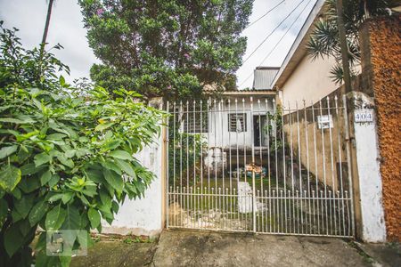 Casa à venda com 90m², 3 quartos e 2 vagas Casa à venda com 90m², 3 quartos e 2 vagasFachada