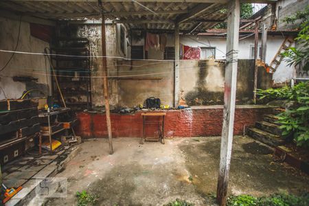 Casa à venda com 90m², 3 quartos e 2 vagas Casa à venda com 90m², 3 quartos e 2 vagasQuintal