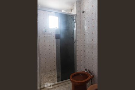 Banheiro da suíte de apartamento para alugar com 2 quartos, 85m² em Cambuci, São Paulo