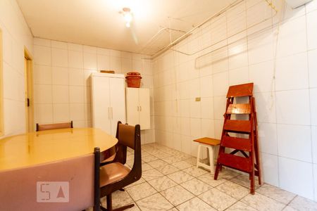 Casa à venda com 140m², 3 quartos e 2 vagasQuarto de Serviço