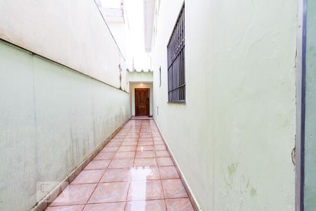 Casa à venda com 140m², 3 quartos e 2 vagasÁrea Externa - Corredor