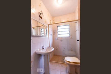 Casa à venda com 140m², 3 quartos e 2 vagasBanheiro Social