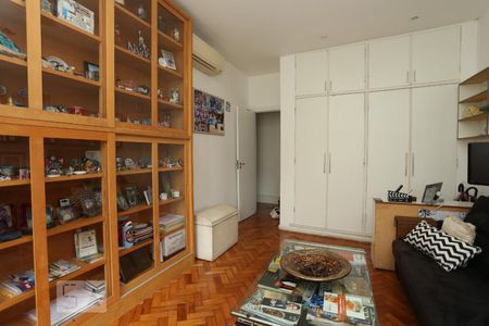 Quarto 1 de apartamento para alugar com 3 quartos, 298m² em Copacabana, Rio de Janeiro