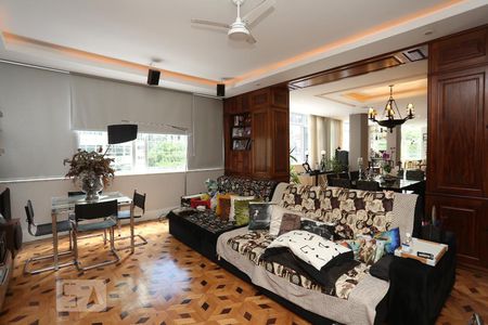 Apartamento à venda com 298m², 3 quartos e 2 vagasSala