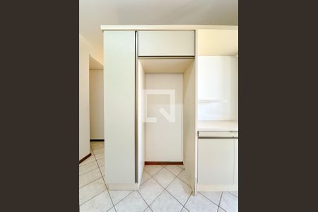 Cozinha de apartamento para alugar com 1 quarto, 65m² em Canasvieiras, Florianópolis