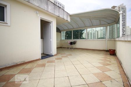 Varanda de casa de condomínio à venda com 3 quartos, 140m² em Vila Gumercindo, São Paulo