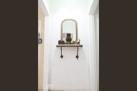 Casa à venda com 400m², 3 quartos e 3 vagasDetalhe do corredor