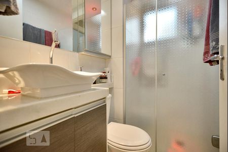 Banheiro de apartamento à venda com 2 quartos, 45m² em Água Branca, São Paulo