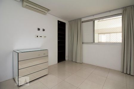 Quarto suíte de apartamento à venda com 2 quartos, 90m² em Perdizes, São Paulo