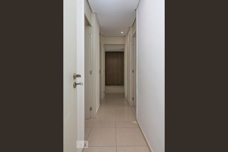 Corredor de apartamento à venda com 2 quartos, 90m² em Perdizes, São Paulo
