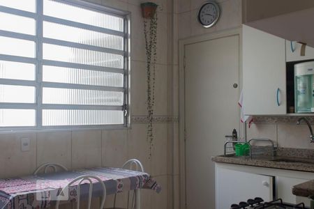 Apartamento à venda com 82m², 2 quartos e sem vagaCozinha