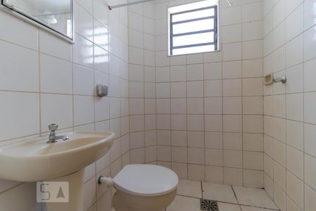 Casa à venda com 302m², 10 quartos e 6 vagasBanheiro da Suíte 10