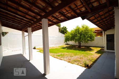 Casa à venda com 302m², 10 quartos e 6 vagasQuintal