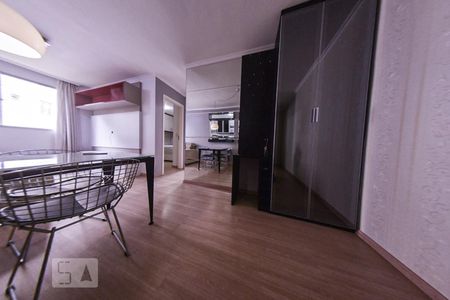 Sala de apartamento para alugar com 2 quartos, 60m² em Santa Quitéria, Curitiba