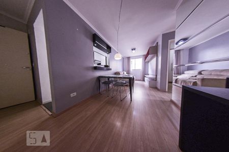 Sala de apartamento para alugar com 2 quartos, 60m² em Santa Quitéria, Curitiba