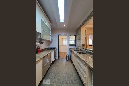 Apartamento à venda com 300m², 4 quartos e 4 vagasCozinha/copa