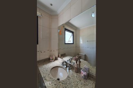 Apartamento à venda com 300m², 4 quartos e 4 vagasBanheiro da suíte 2