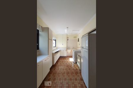 Apartamento à venda com 300m², 4 quartos e 4 vagasLavanderia