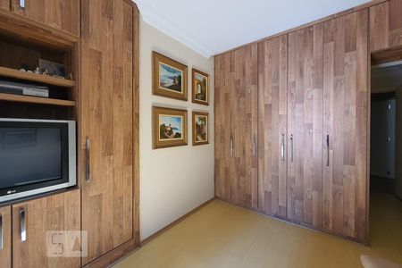 Apartamento à venda com 300m², 4 quartos e 4 vagasSuíte 3