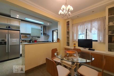 Apartamento à venda com 300m², 4 quartos e 4 vagasCozinha/copa