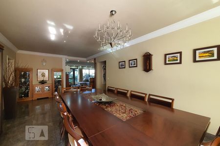 Apartamento à venda com 300m², 4 quartos e 4 vagasSala