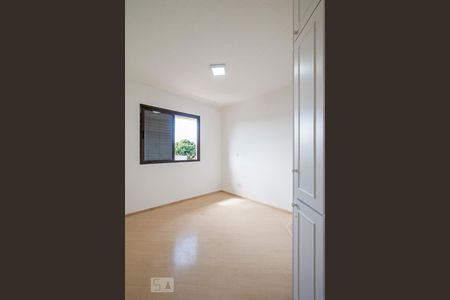 Apartamento à venda com 102m², 3 quartos e 2 vagasQuarto 2