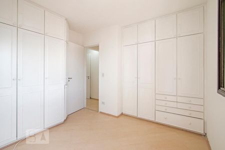 Apartamento à venda com 102m², 3 quartos e 2 vagasQuarto 2
