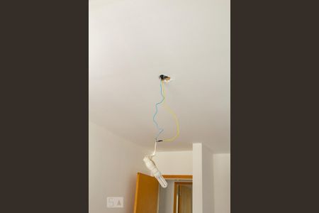 Apartamento à venda com 70m², 2 quartos e 1 vagainstalação de lâmpadas precisando de bocais 