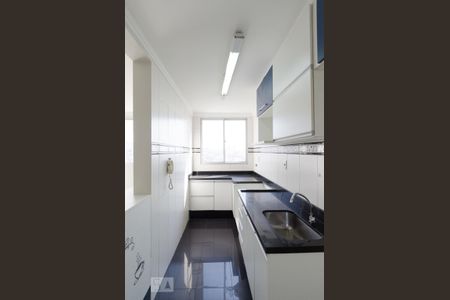 Apartamento para alugar com 88m², 2 quartos e 2 vagas Apartamento para alugar com 88m², 2 quartos e 2 vagasCozinha