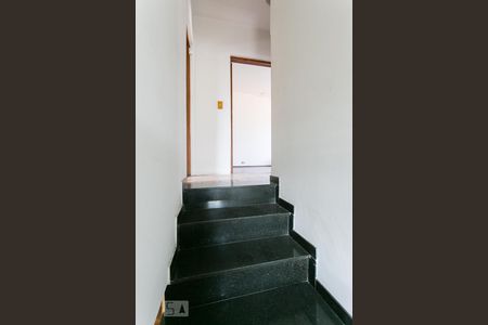 Escada de casa à venda com 4 quartos, 222m² em Vila Prudente, São Paulo